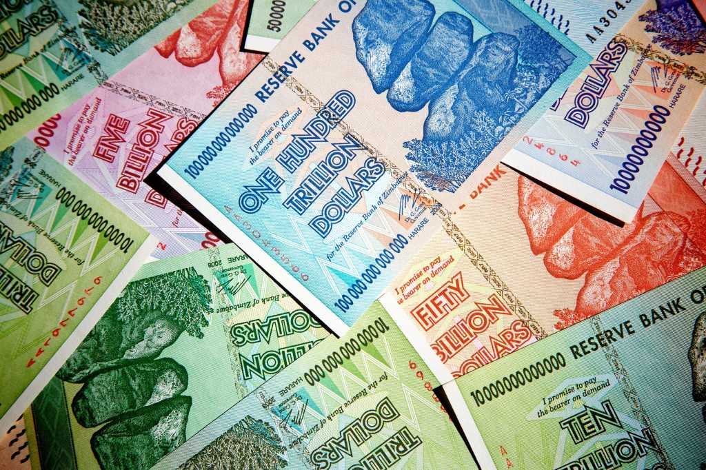 Africa > Zimbabwe > banknotes / currency / money